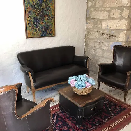 Livan Delux Ξενοδοχείο 3*